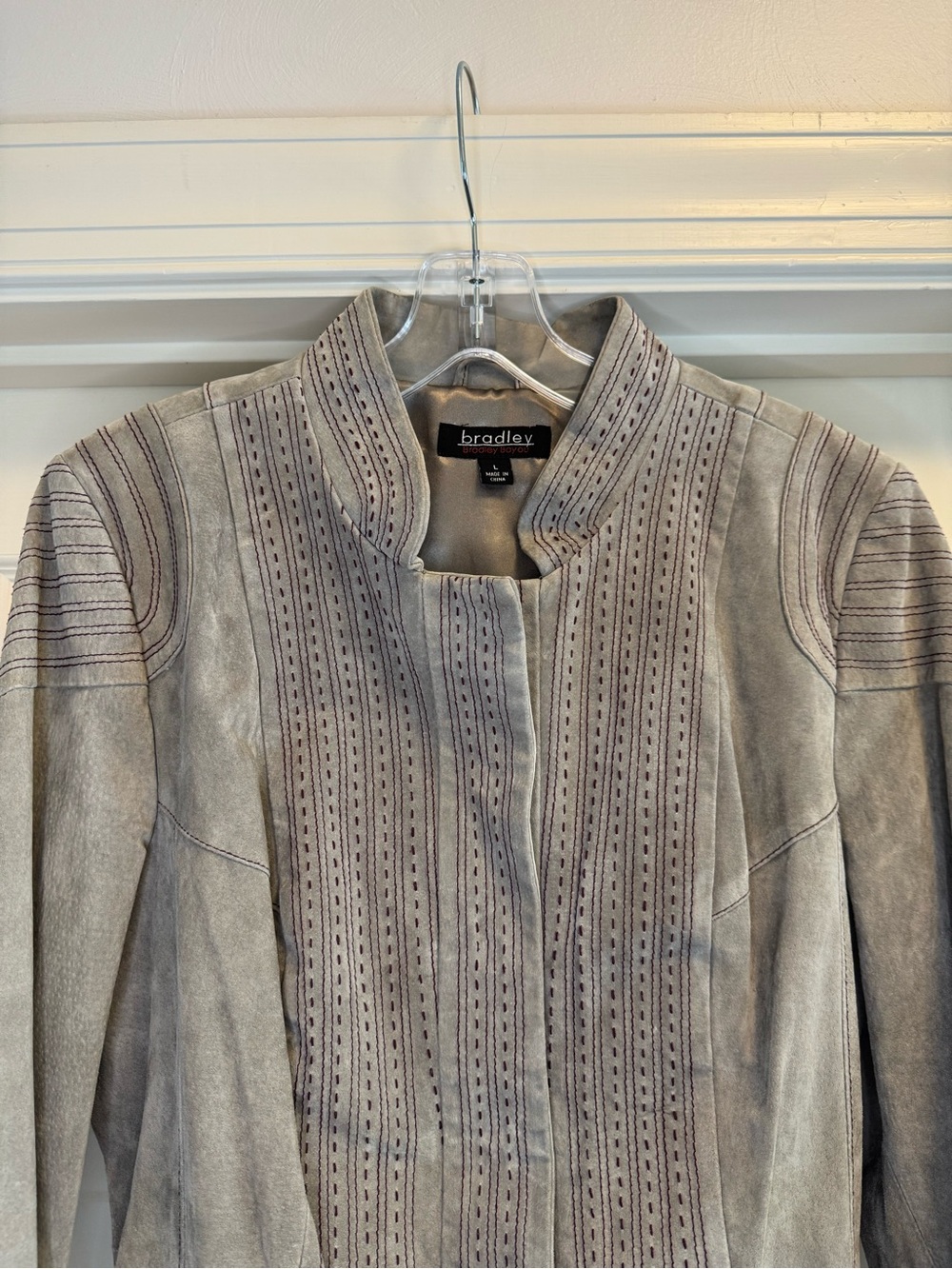 Bradley Bayou 100% Genuine Leather Women's Light Gray Suede Jacket L